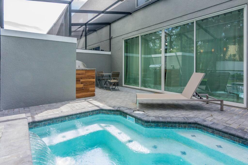 Charming Four Bedrooms Townhome with Private Splash Pool at Le