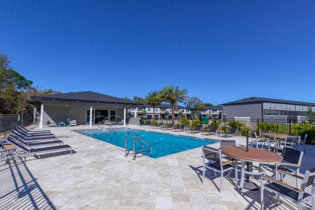 Beautiful Four Bedrooms Townhouse With Splash Pool At Le Reve Resort Kissimmee Exterior photo